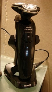 Philips Norelco 1250x/40 on Stand
